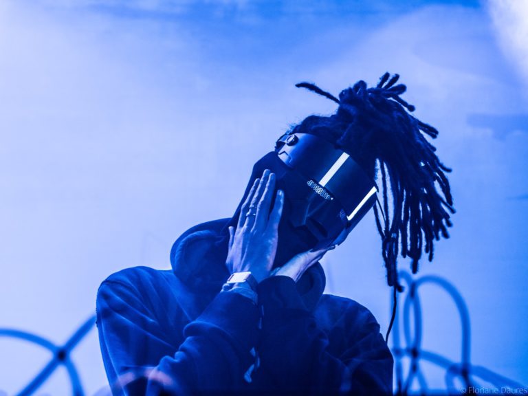 Mů live