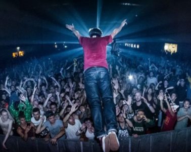 Photo de la foule du public de Dream Nation