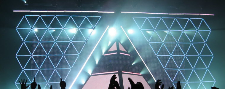 daft punk alive 2007 pyramid photo