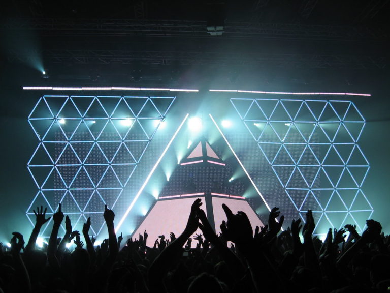 daft punk alive 2007 pyramid photo