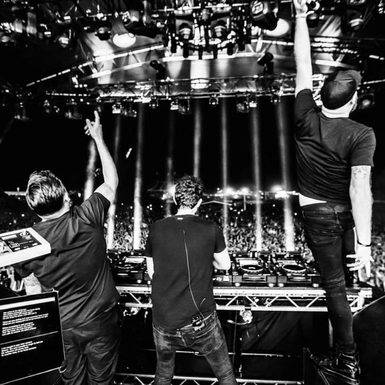 Pendulum Live