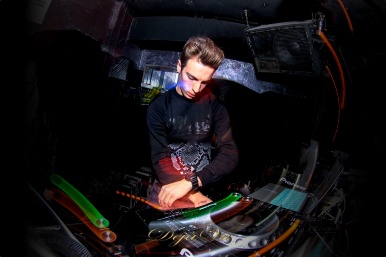 George Z - Live Photo 1
