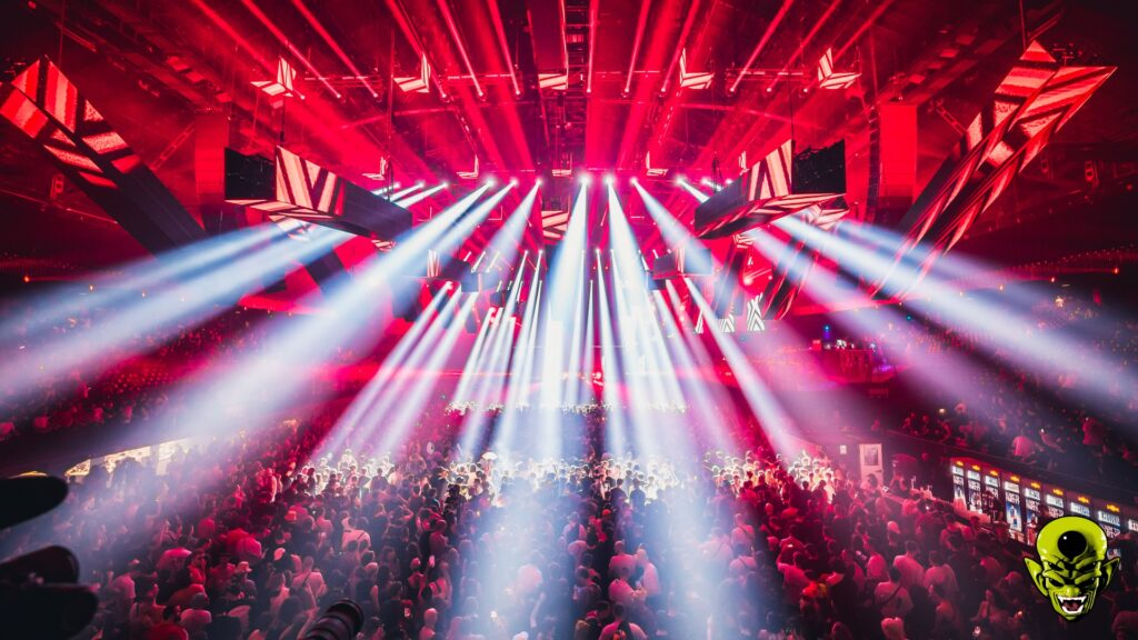 83125-32098-dlux-rampage-friday-full-26-844a5754ec68b479