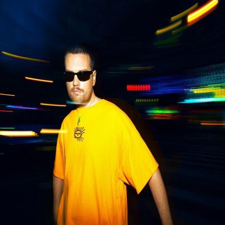 Myd_Mydnight_Digital_Album_3200x3200px_5056556159650