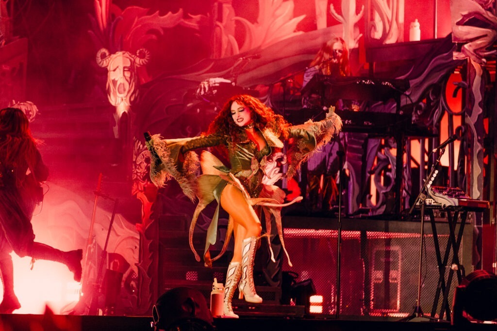 RES25_JOUR01_CHAPPELL ROAN_LOUIS COMAR--32