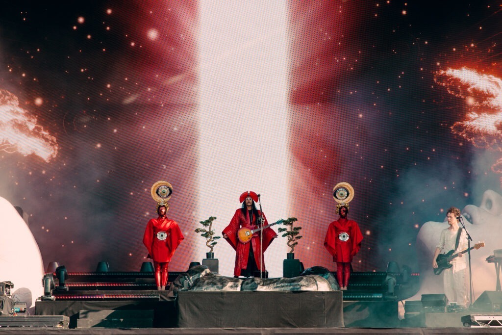 RES25_JOUR03_EMPIRE OF THE SUN_LOUIS COMAR-