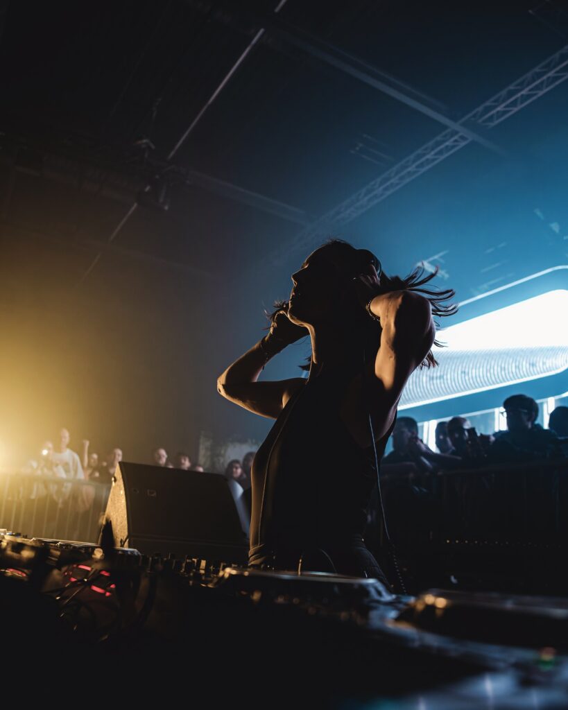 amelie lens - sonora world