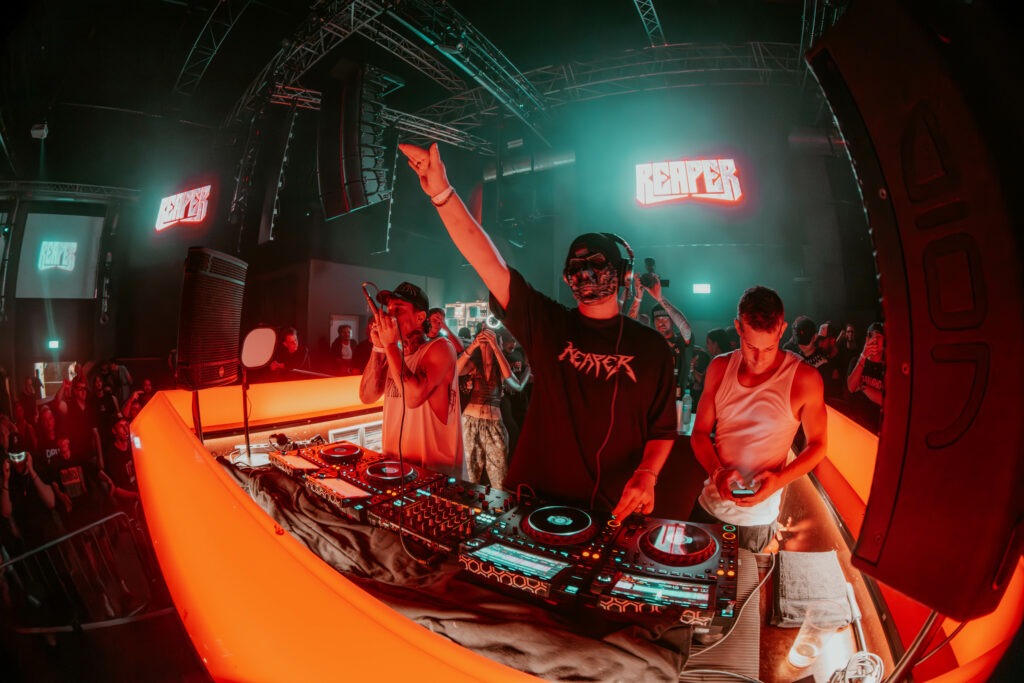 BL25-Dimensionmedia-25101203-04-14-