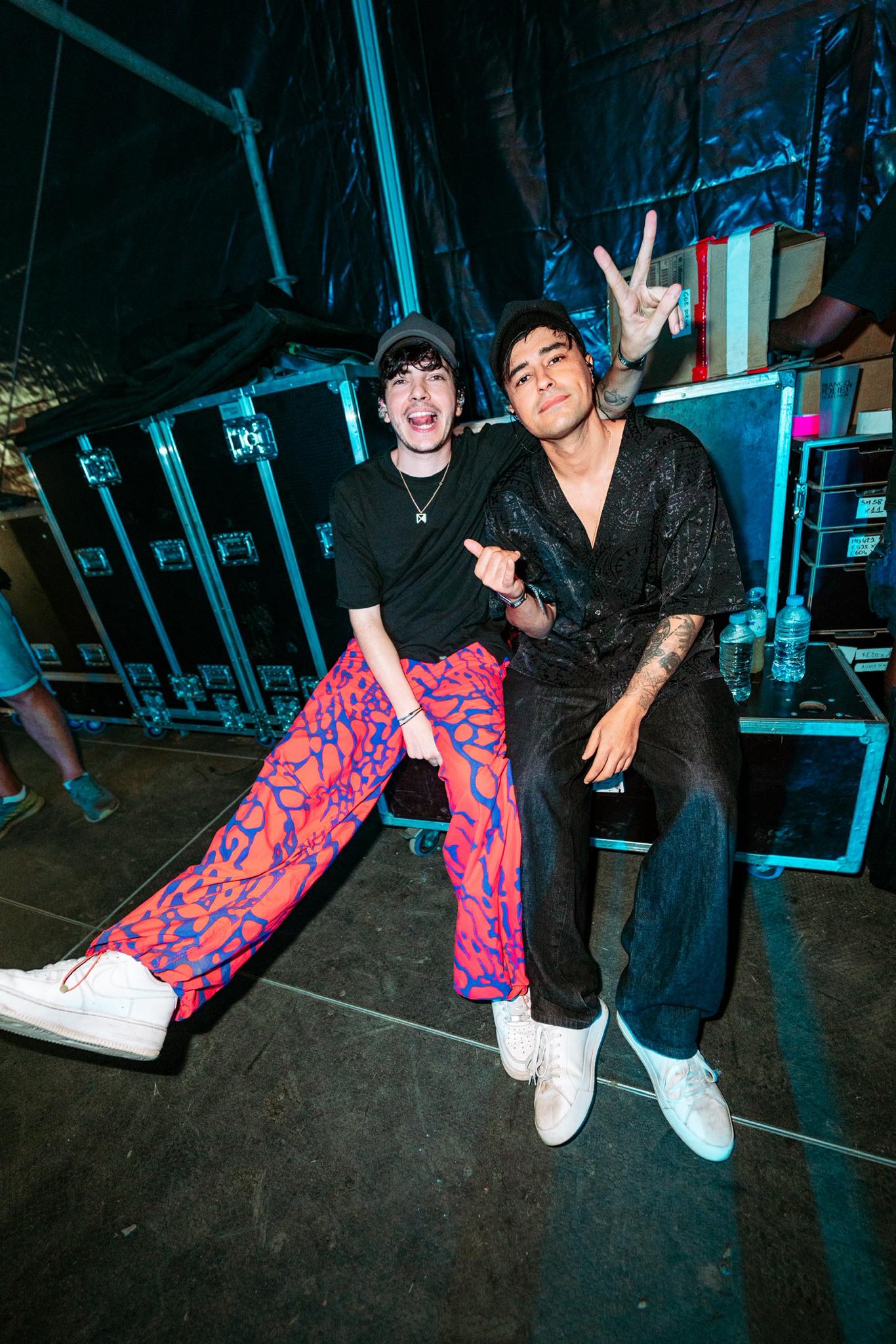 Loïs (à gauche) & Josh (à droite) des trinix