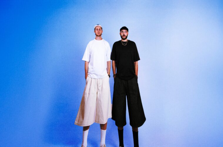 OOGO-&-AKSEL-AKSEL-(c)-Augustin-JSM-Format-paysage-3